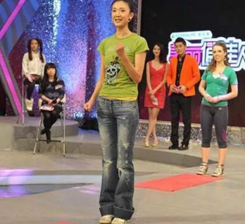 她是“小吴倩莲“因太高无人敢追，39岁二婚嫁初恋，如今活成人生赢家